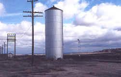 towerb.jpg (82931 bytes)