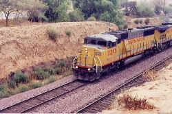 UP2295.jpg (99882 bytes)