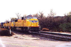 UP4036.jpg (63625 bytes)