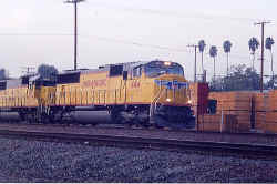 UP4414.jpg (97737 bytes)