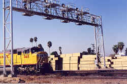 UP4418.jpg (92809 bytes)