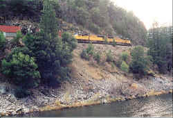 UP4549b.jpg (102965 bytes)