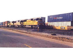 UP4585.jpg (56671 bytes)