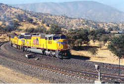 UP4833.jpg (98178 bytes)