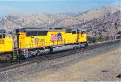 UP4833c.jpg (88363 bytes)