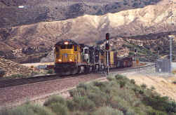 UP5627b.jpg (76153 bytes)