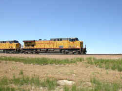 UP7121.jpg (89776 bytes)