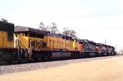 UP7501.jpg (49667 bytes)