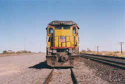 UP9063c.jpg (96516 bytes)