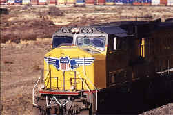 up4006.jpg (112208 bytes)