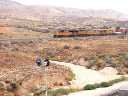 up4570.jpg (95317 bytes)