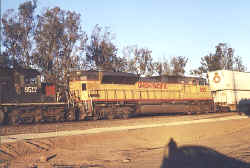 up8595.jpg (97596 bytes)