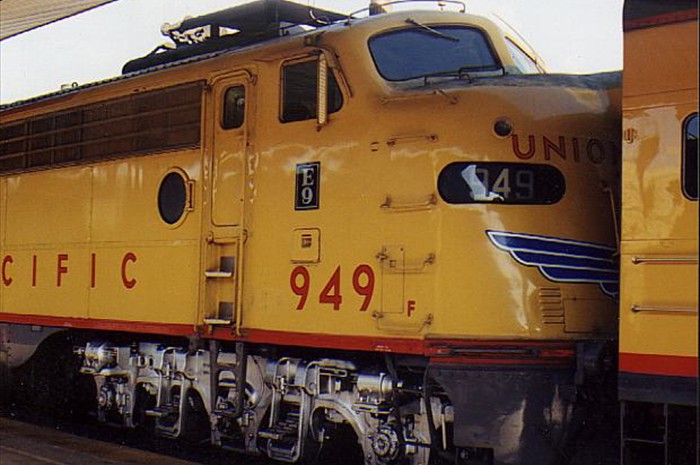 up949